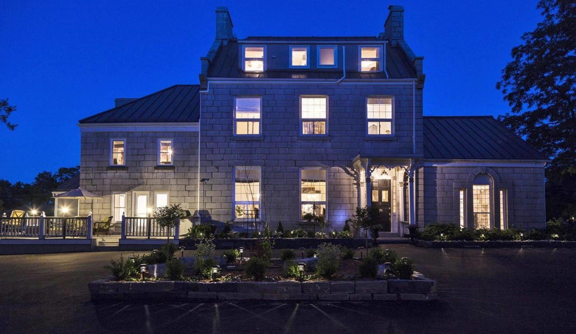 All Suites Whitney Manor Kingston Luaran gambar