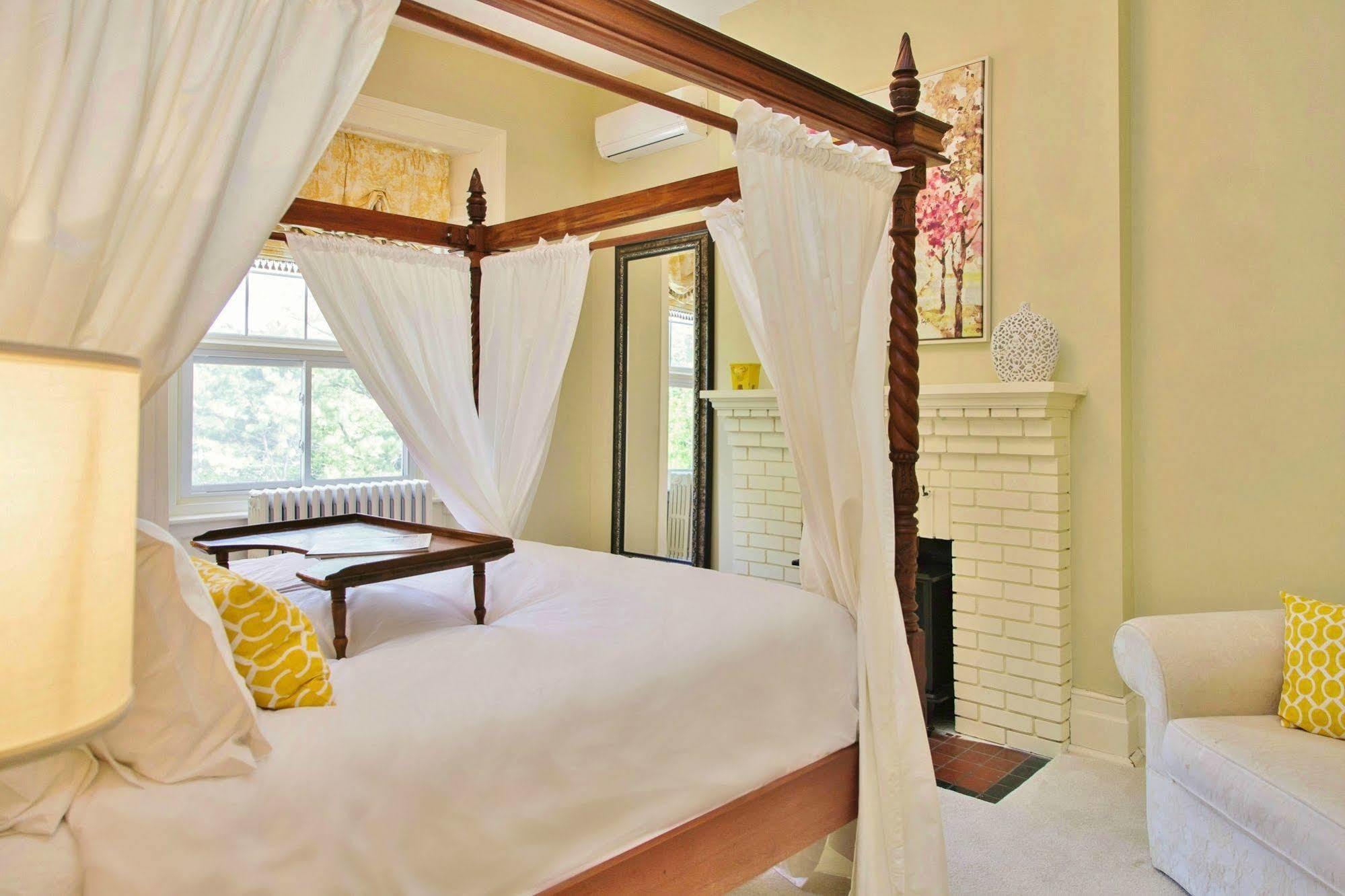 All Suites Whitney Manor Kingston Luaran gambar